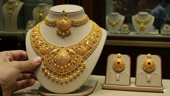 Kalyan Jewellers Shares Surge On Friday Despite Weak Markets, Why Is Stock Rising?