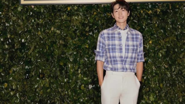 Song Joong Ki wore outfits from Ralph Lauren’s Purple Label collection. (Photo Credits: Instagram)