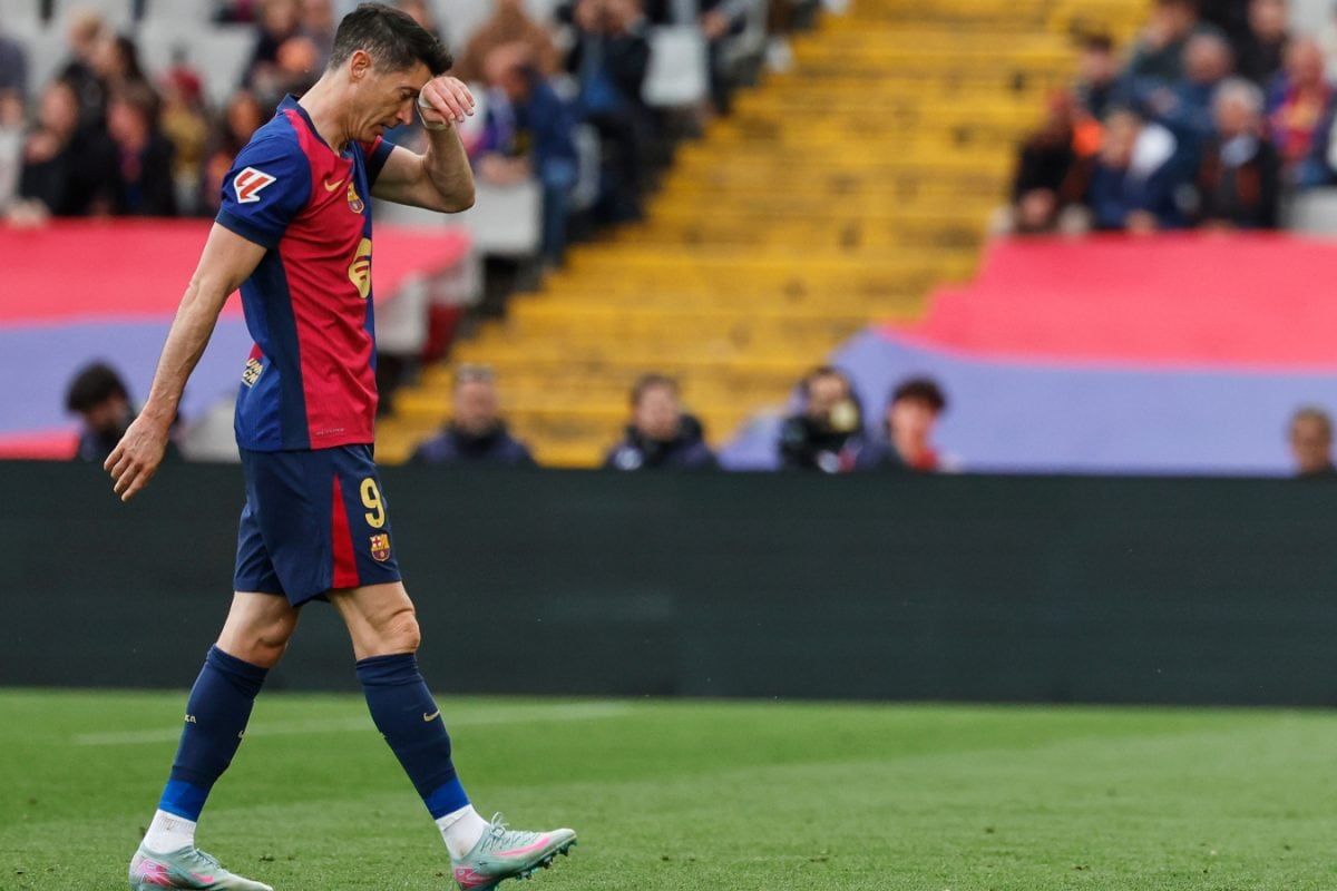 Barca's Lewandowski Facing Potential Season-Ending Hamstring Injury, Might Miss All Cup Competitions: Report