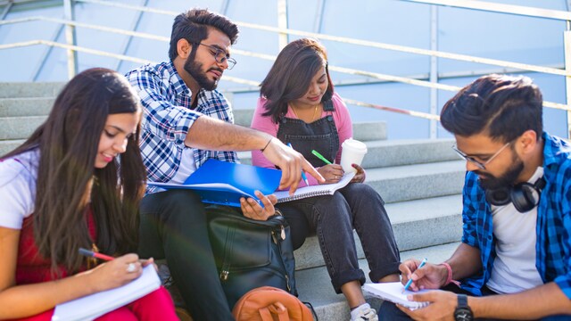 India has the potential to turn this crisis into an opportunity and emerge as the next global education superpower by utilising its academic prowess, reasonably priced education, and pro-student policies. (Representational image/Shutterstock)
