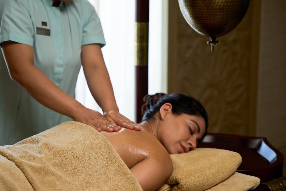 Celebrate Mom in Style: Luxurious Mother's Day Getaways Across India - News18