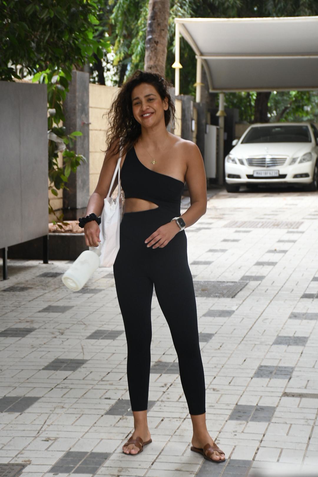 Aisha Sharma Aisha Sharma