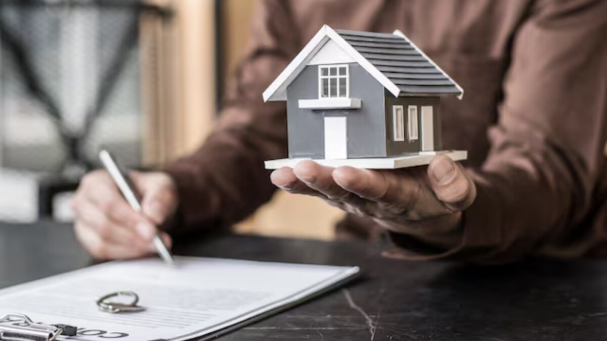 Madras High Court: Only Senior Citizen Can Cancel Property Gift Deed