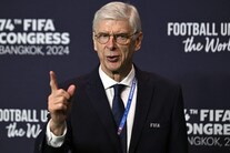 No UCL For UEL Winner? Arsene Wenger Calls For Rule Change Before Possible United v Spurs Final