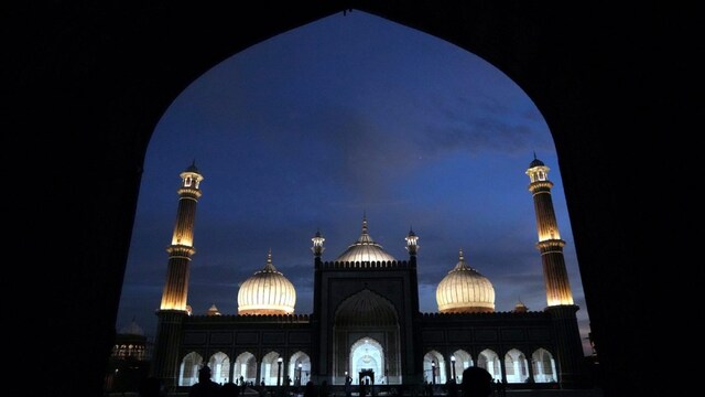 Bakrid 2025 EidulAdha Date, Moon Sighting, Bank Holiday, Rituals In