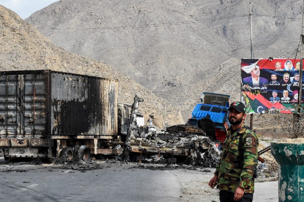 Pakistan’s Baloch Separatists Shut Down Quetta-Karachi Highway, Kidnap Policemen