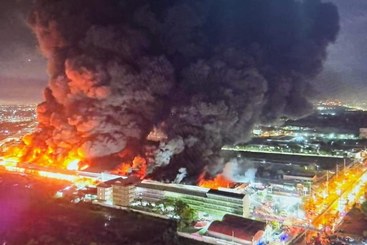 Massive Fire Erupts At Bangkok Warehouse, Building At Risk Of Collapse: Report
