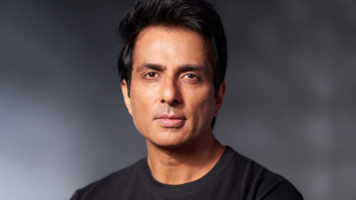 Sonu Rcon Sonu Sood To Get Humanitarian Award At 72nd Miss World For Covid Relief ...