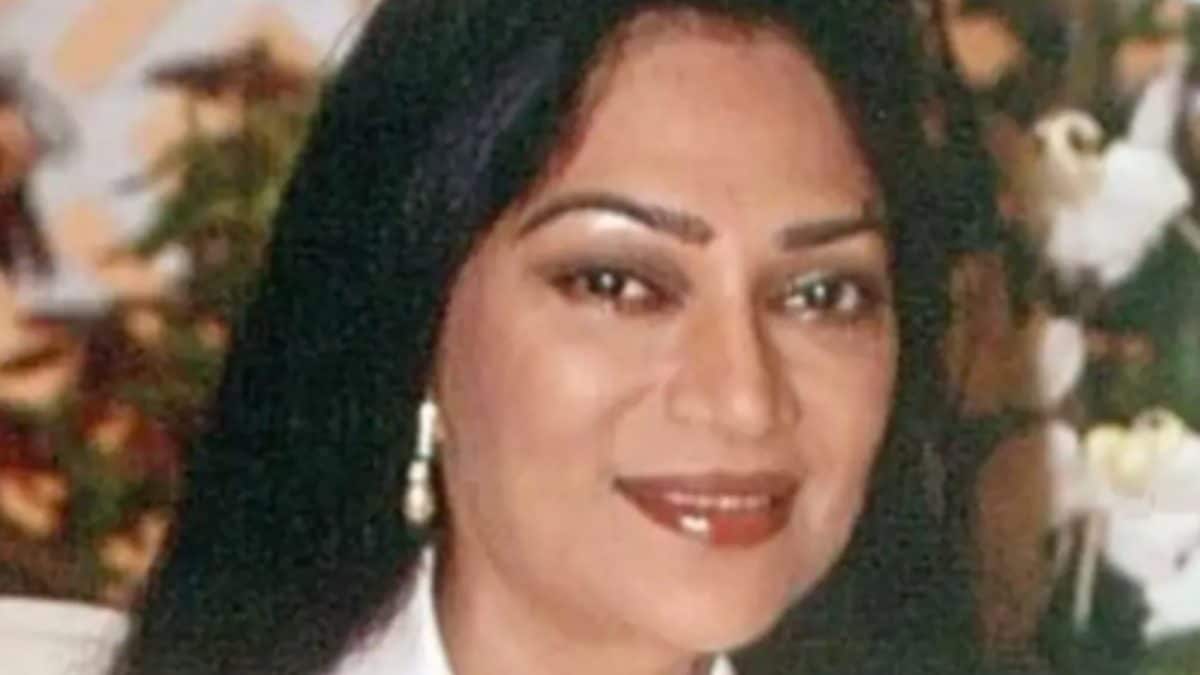 Simi Garewal To Make Cannes Debut With Special Tribute To Satyajit Ray