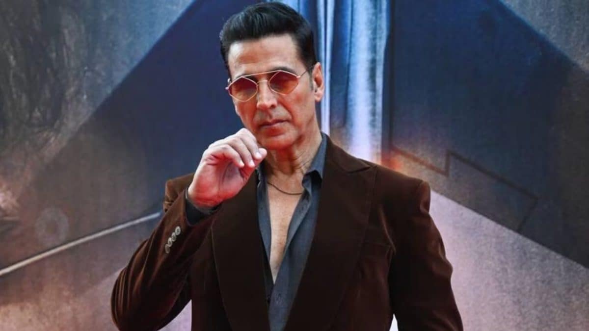Should You Skip Dinner Like Akshay Kumar? Here’s What Experts Say