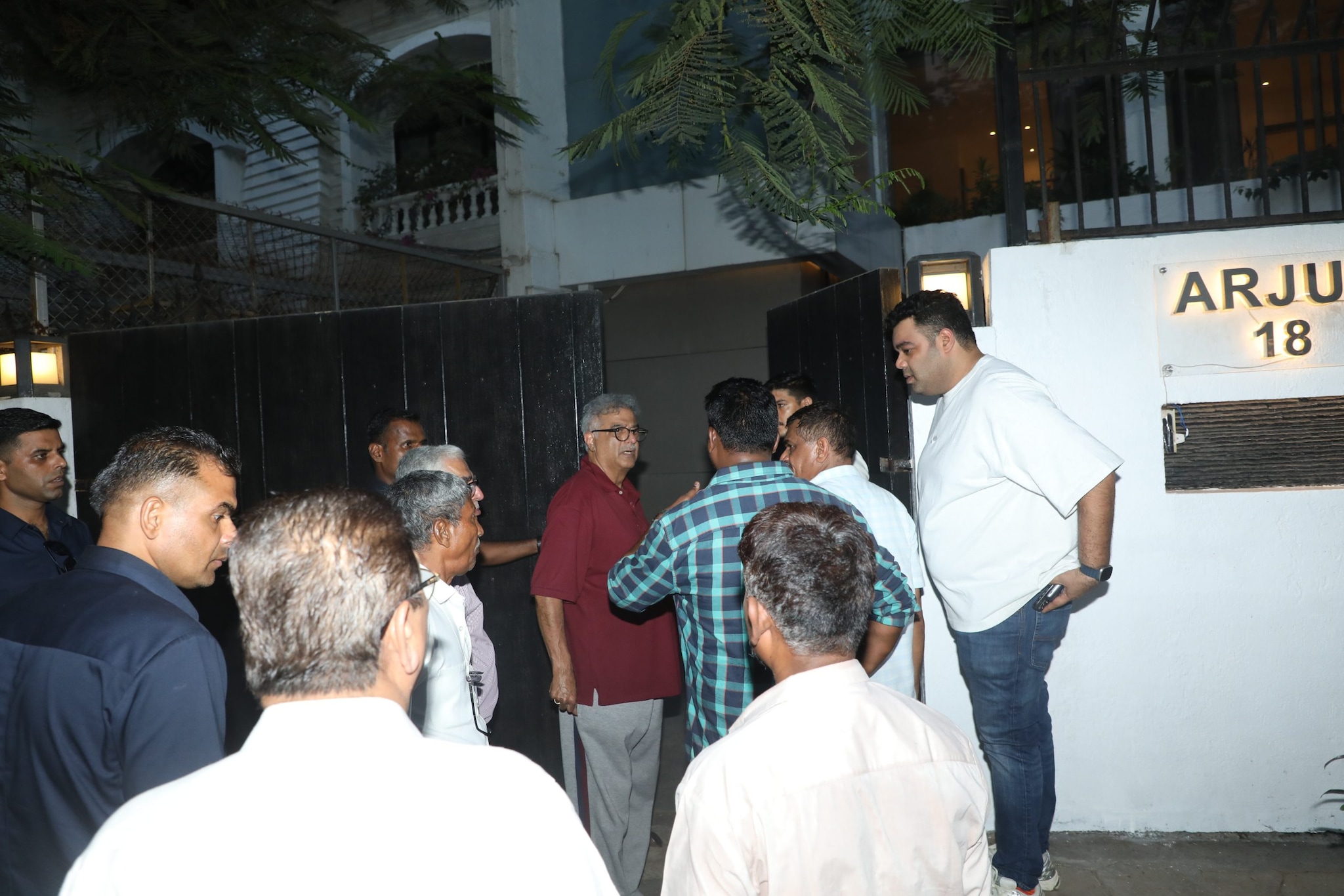 Boney Kapoor has taken to his social media to share an official statement with a heart-wrenching note following the demise of his mother. (Image: Viral Bhayani) Boney Kapoor has taken to his social media to share an official statement with a heart-wrenching note following the demise of his mother. (Image: Viral Bhayani)