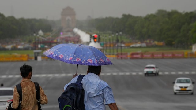  Rain lashed parts of Noida