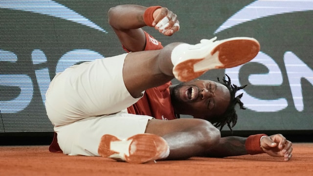 Gael Monfils had a nasty fall at French Open (AP)