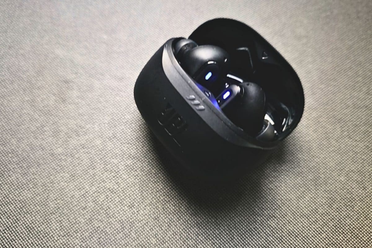 JBL Beam Tune 2 Looks And Delivers Like A Reliable TWS Earbuds