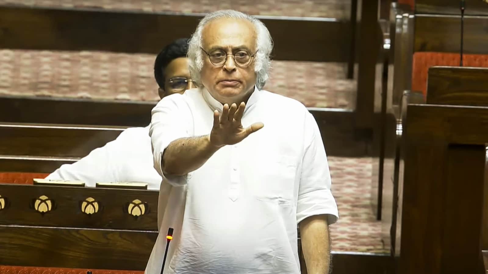 “कांग्रेस के लिए नया न्यूनतम”: “deputies -deputies Jayrama Ramesh, आतंकवादियों की तरह भटकते हुए,” टिप्पणी रोस रो