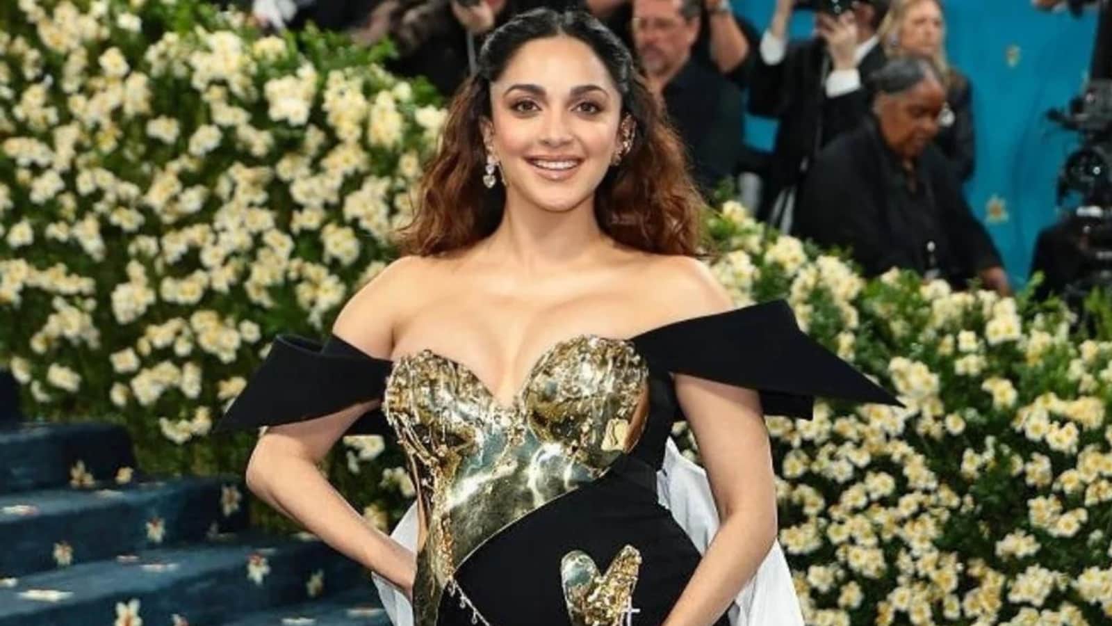 Kiara Advani Celebrates Motherhood and Artistry In Gaurav Gupta Couture At  MET Gala 2025 | Lifestyle News - News18