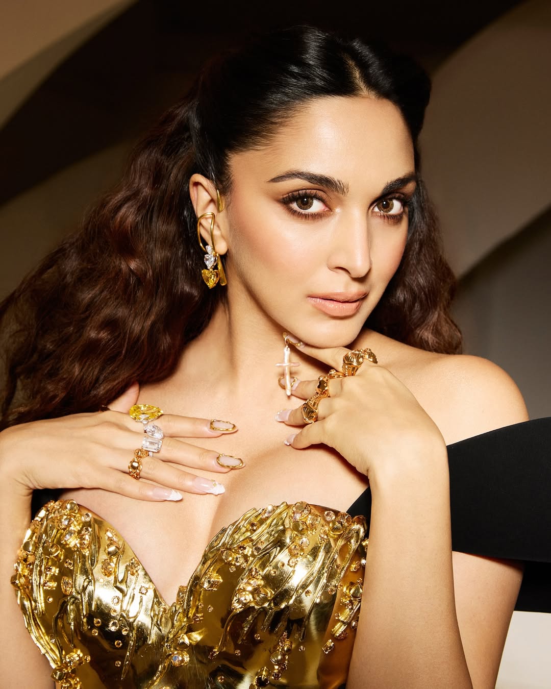 The actress accessorized her look with a dangler earring for one ear and an edgy ear cuff for the other. She also wore a few statement rings. (Image: Instagram) The actress accessorized her look with a dangler earring for one ear and an edgy ear cuff for the other. She also wore a few statement rings. (Image: Instagram)