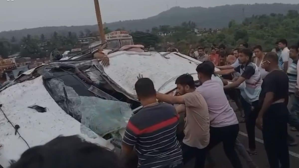 5 Killed After Speeding Car Falls Into Jagbudi River From Mumbai-Goa ...