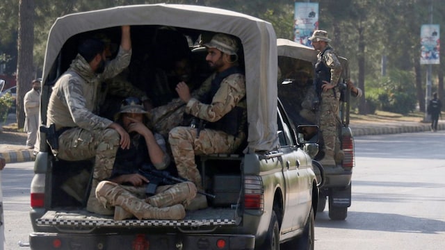 A leaked 2024 memo from the Rawalpindi Corps highlighted severe shortages, including winter gear in Siachen, forcing soldiers to reuse frostbitten clothing. (AP)