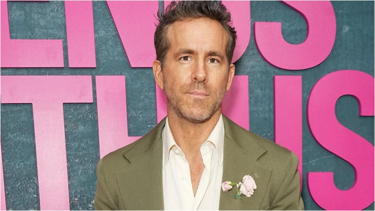 Ryan Reynolds Exploring Possible Deadpool And X-Men Crossover Movie? Ryan Reynolds Exploring Possible Deadpool And X-Men Crossover Movie?