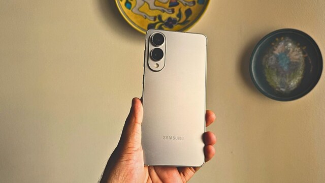 Samsung Galaxy S25 Edge has been tested implicit    a week to spot    if the sleek plan  costs its artillery  life.