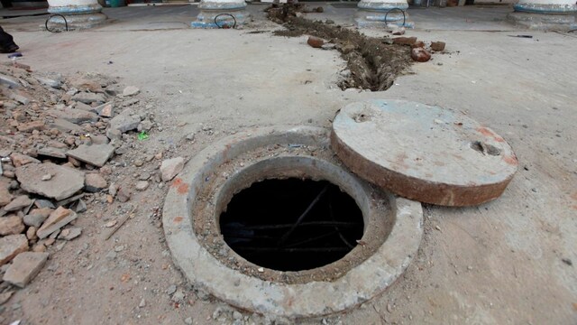 Police accidental    the vessel  contained chemic  sludge utilized  successful  jewellery manufacturing and cleaning, which tin  clasp  traces of precious metals. (AP record  photo)