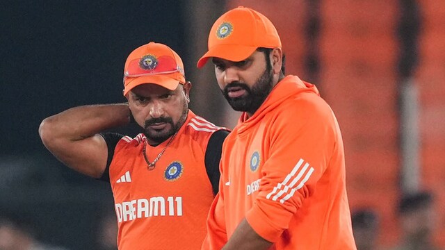 Fielding manager  T Dilip (left) having a chat with Rohit Sharma. (PTI Photo)