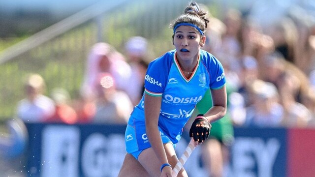 Indian Women's Hockey Team go down 2-3 to Australia at Perth. (X) 