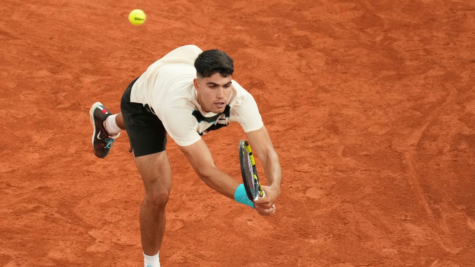 French Open 2025: Carlos Alcaraz Downs Fabian Marozsan To Advance | Sports News