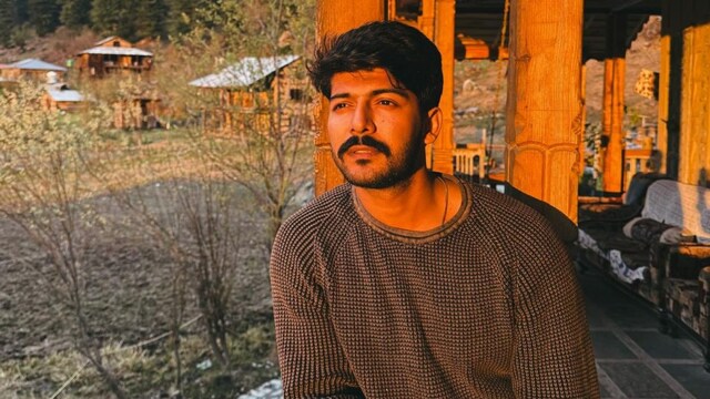 Sheezan Khan supports Virat Kohli after he liked Avneet Kaur’s photo. (Photo Credit: Instagram)