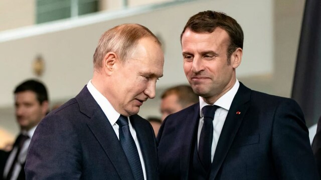 Russian President Vladimir Putin with French President Emmanuel Macron | AP Image