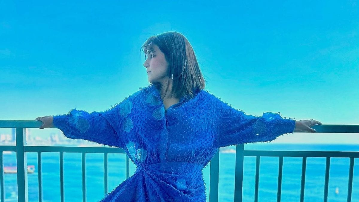 Hina Khan’s Sea-View Photos In Blue Are Simply Magical