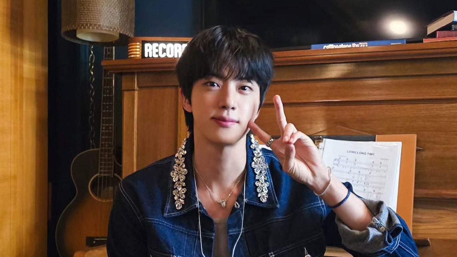 BTS PTD LINE MUSIC 当選 未公開生写真 ジン JIN