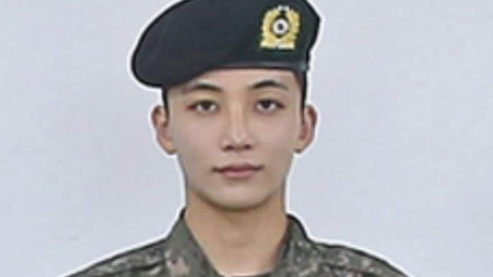 SEVENTEEN Star Jeonghan Breaks The Internet With Striking Military