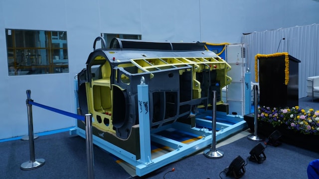  The 1st centre fuselage for Tejas Mk1A was handed over to HAL | Image/X