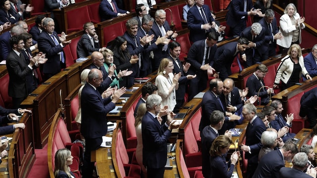 STEPHANE DE SAKUTIN/AFP)