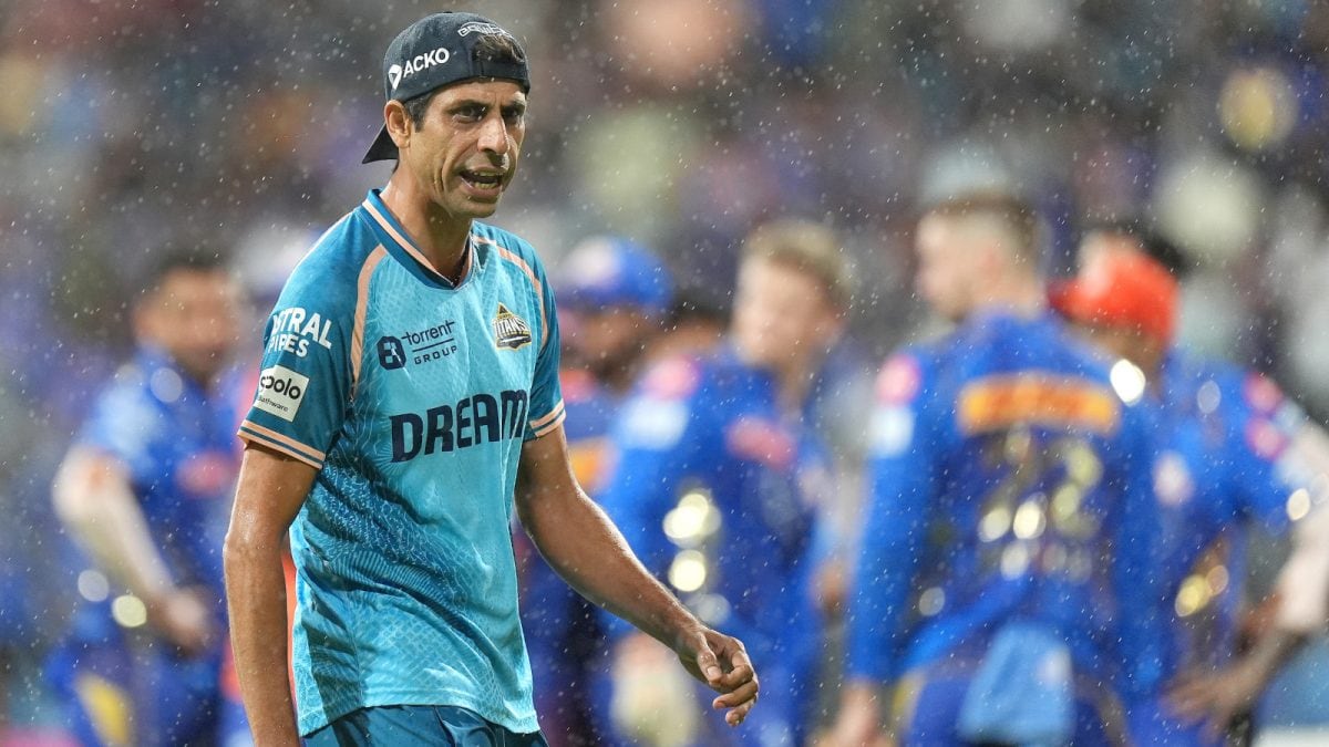 Why Has Gujarat Titans Head Coach Ashish Nehra Been Punished By BCCI ...