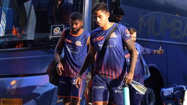 Hardik Pandya (left) with Mumbai Indians teammate Suryakumar Yadav (BCCI Photo)