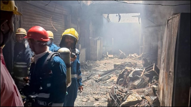 8 Children Among 17 Dead In Massive Fire At Building Near Hyderabad's  Historic Charminar