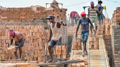 The CPI-AL and CPI-RL numbers are key indicators of inflationary trends faced by rural labourers and agricultural workers.