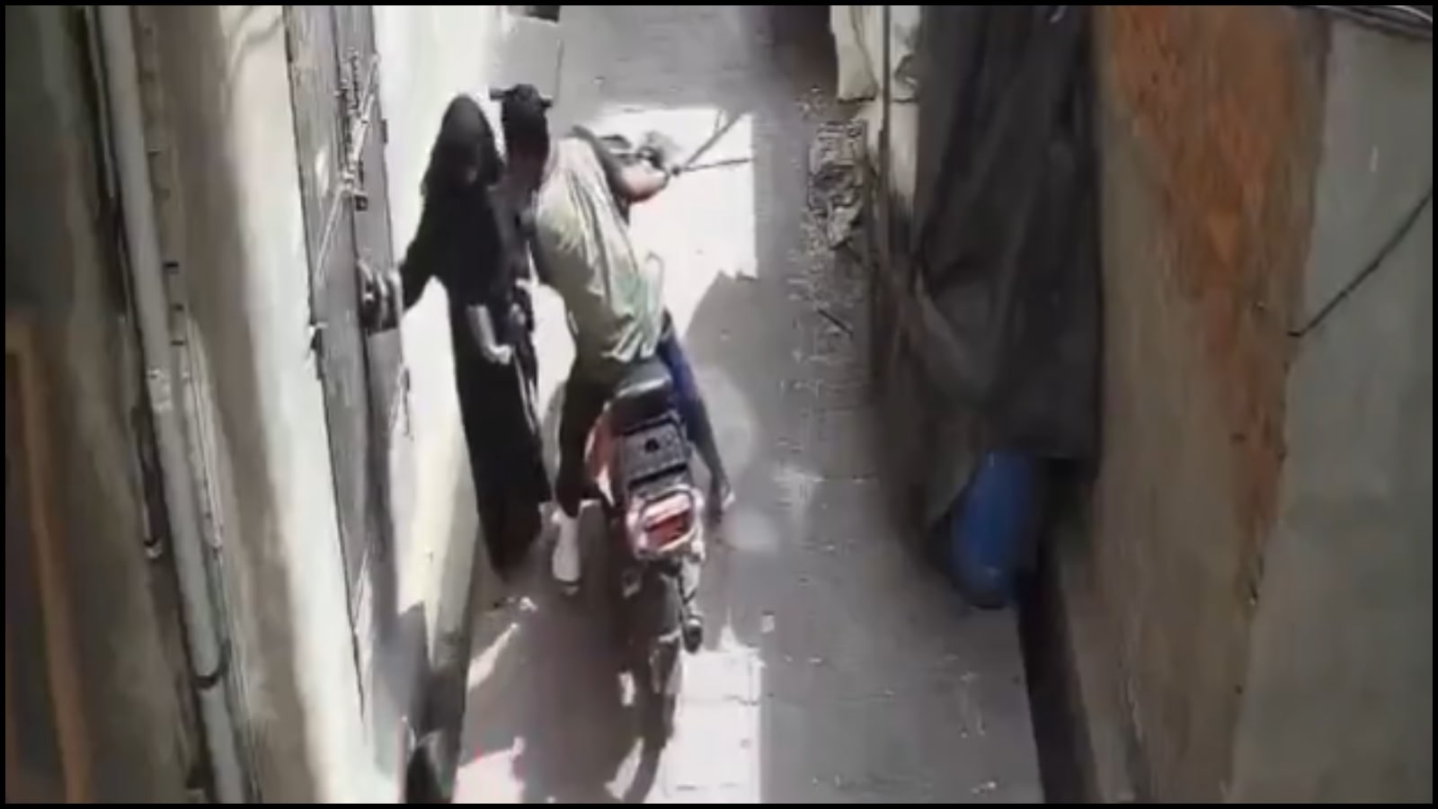 Biker Forcibly Kisses Woman In UP's Meerut In Broad Daylight, Video Goes Viral