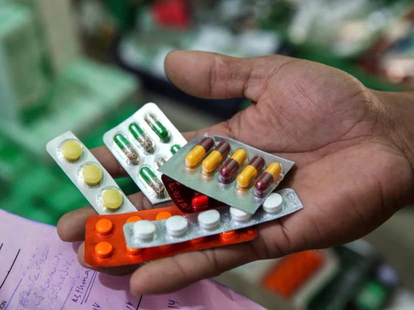 No Medicines Required In Early Stages: If the condition is identified in its initial stage, it can be treated without medication. However, once it progresses to a more advanced stage, it can pose serious health risks. Accumulation of fat in the liver can affect its ability to function properly, potentially leading to other severe health complications. That said, doctors believe that the condition can be controlled through natural methods. As reported by News Crab, here are a few solutions. (News18 Telugu) No Medicines Required In Early Stages: If the condition is identified in its initial stage, it can be treated without medication. However, once it progresses to a more advanced stage, it can pose serious health risks. Accumulation of fat in the liver can affect its ability to function properly, potentially leading to other severe health complications. That said, doctors believe that the condition can be controlled through natural methods. As reported by News Crab, here are a few solutions. (News18 Telugu)