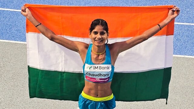 India's Parul Chaudhary (X)