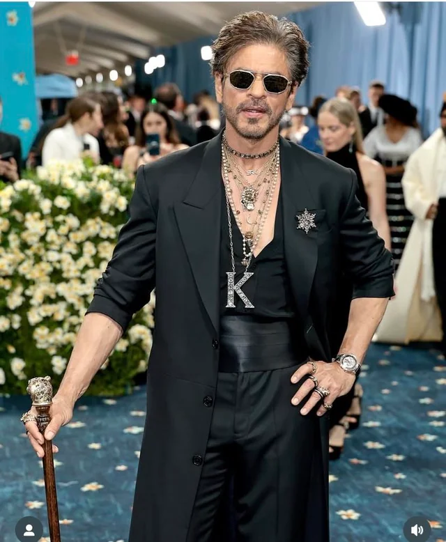 Met Gala 2025 Red Carpet LIVE Updates: A Detailed Look At SRK's Debut