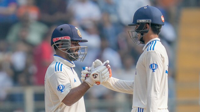 Rishabh Pant (left) volition  beryllium  the vice-captain successful  India Test squad led by Shubman Gill. (PTI Photo)