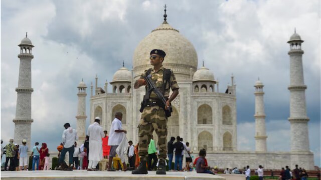 Taj Mahal was camouflaged during the India-Pakistan war of 1971. Here's how the wonder of the world was covered. (Representative image / PTI)