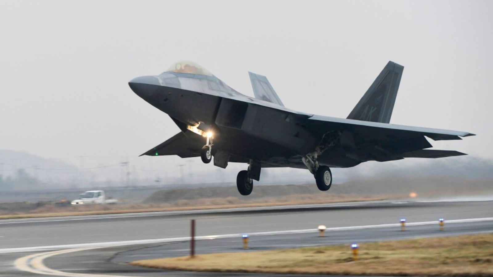 F-22 Raptor: The 5th-Gen Fighter Jet That US Won't Sell