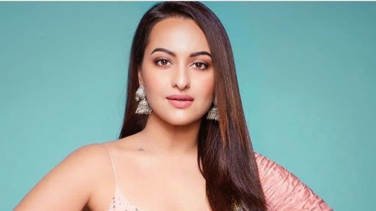 Sonakshi Sinha Shares Ghostly Encounter During Film Promotion