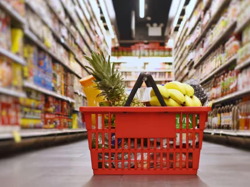 DMart runs special sales on selected days for its customers. Weekend Sale (Friday to Sunday). During weekends, footfall is high, and there are great discounts on groceries, clothing, and skincare items. You’ll often spot Buy 1 Get 1 Free offers during this period. (News18 Hindi) DMart runs special sales on selected days for its customers. Weekend Sale (Friday to Sunday). During weekends, footfall is high, and there are great discounts on groceries, clothing, and skincare items. You’ll often spot Buy 1 Get 1 Free offers during this period. (News18 Hindi)
