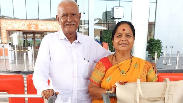Mahadevbhai and Ashaben had embarked on this long-awaited journey after months of planning. (News18 Gujarati)
